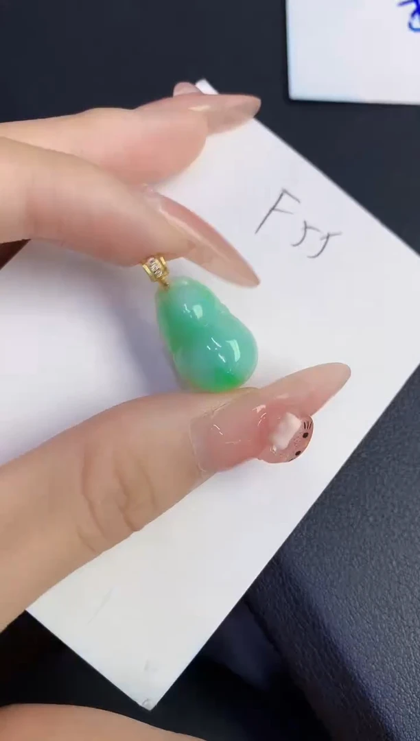 颈饰未镶嵌翡翠缅甸天然翡翠A货