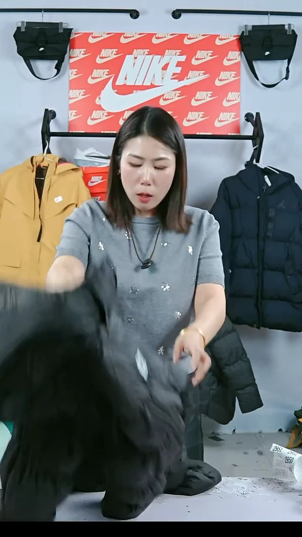 妮*2960闪购编码运动衣以直播间过款为准尺码