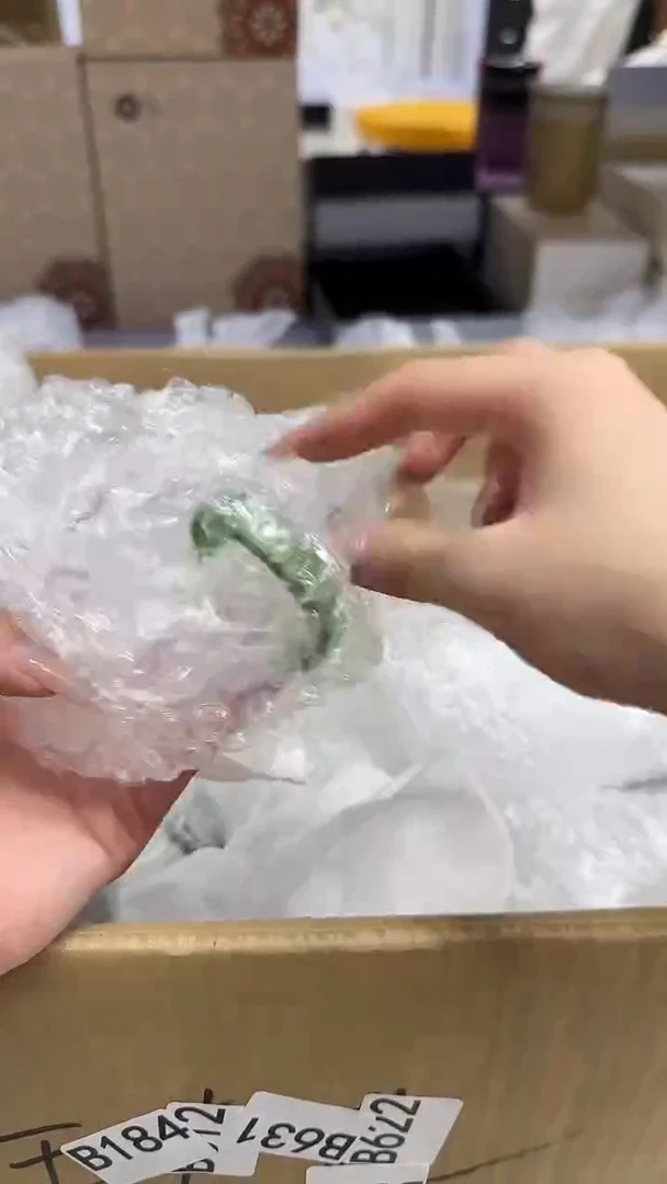 宣言翠绿微瑕简易包装===========