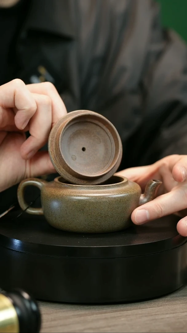 茶壶紫砂牛*蟀H2397史鑫杰段泥光素旭帽