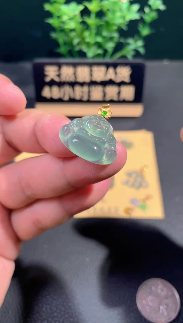 颈饰18K金镶嵌翡翠翡翠