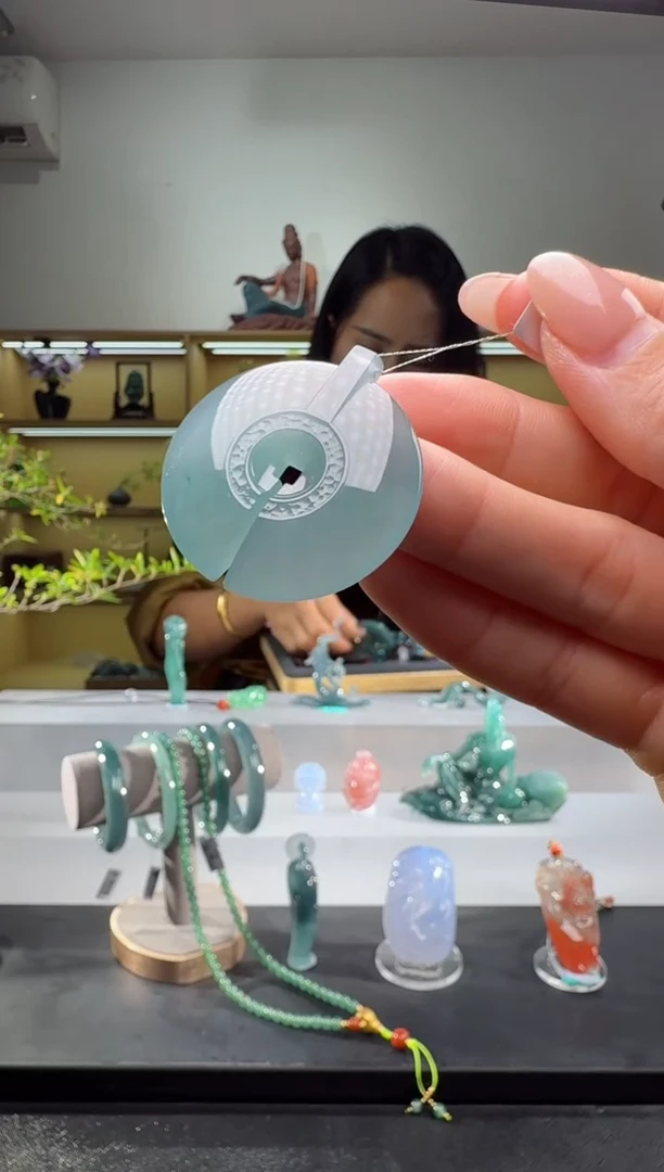 吊坠(不含链)未镶嵌翡翠平安扣