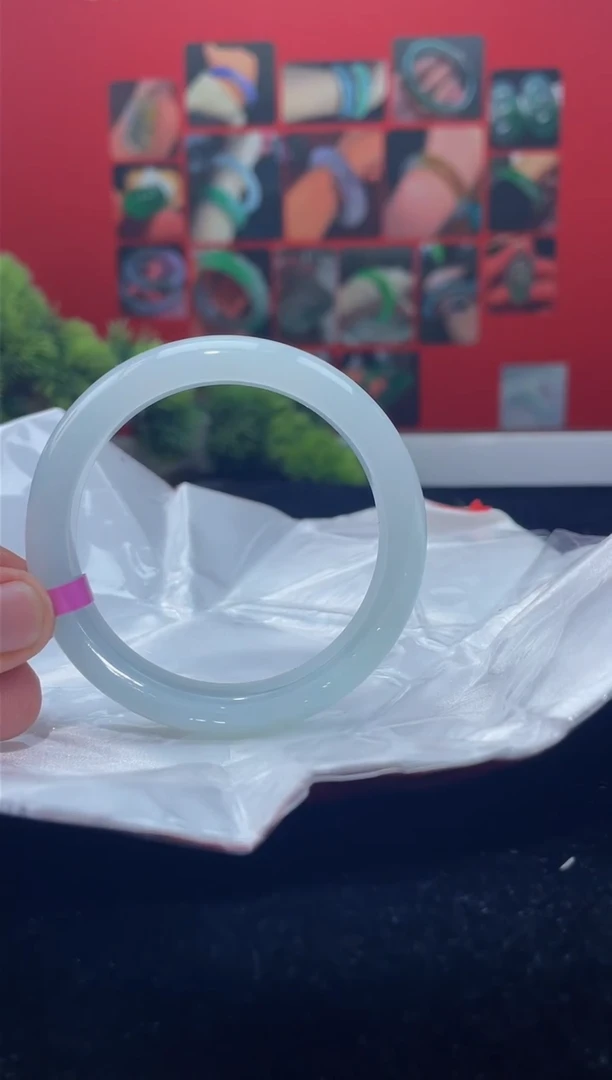 翡翠手镯未镶嵌手镯9