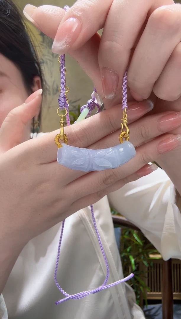 翡翠未镶嵌颈饰吊坠