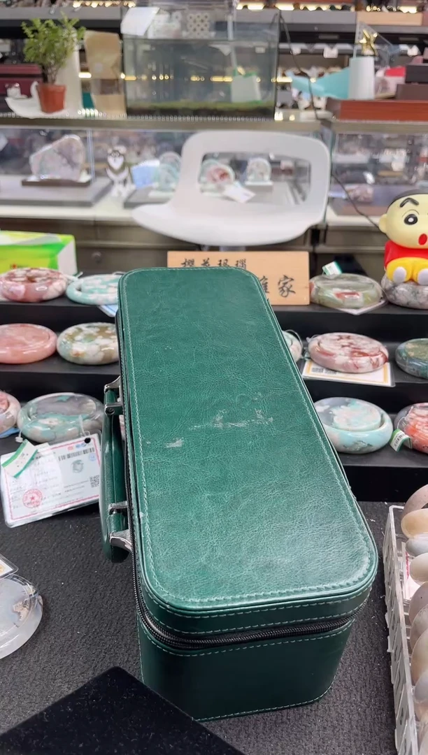 未镶嵌手镯石英质玉六*六圈口（赠品镯心）
