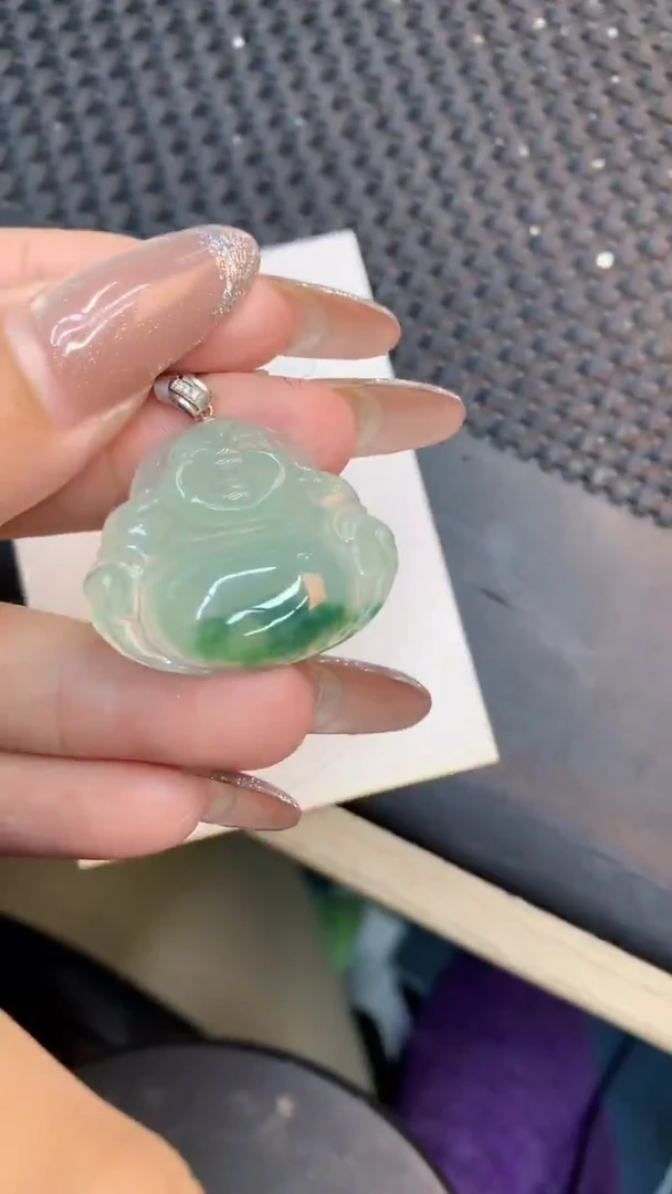 颈饰18K金镶嵌翡翠1