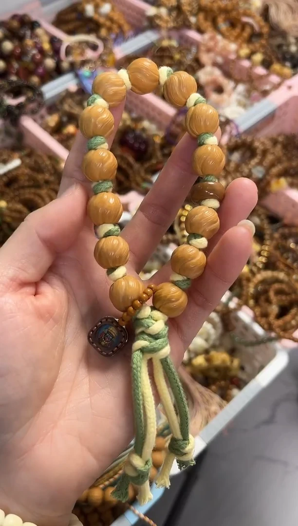 手串猴头核桃猴头卷卷酥手持