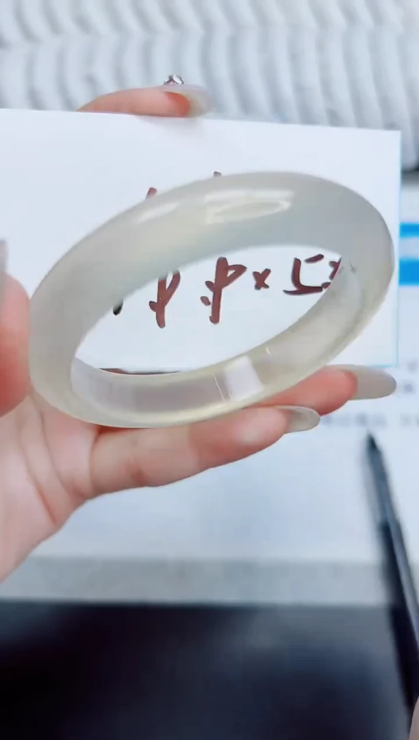 未镶嵌手镯石英质玉189/52.7