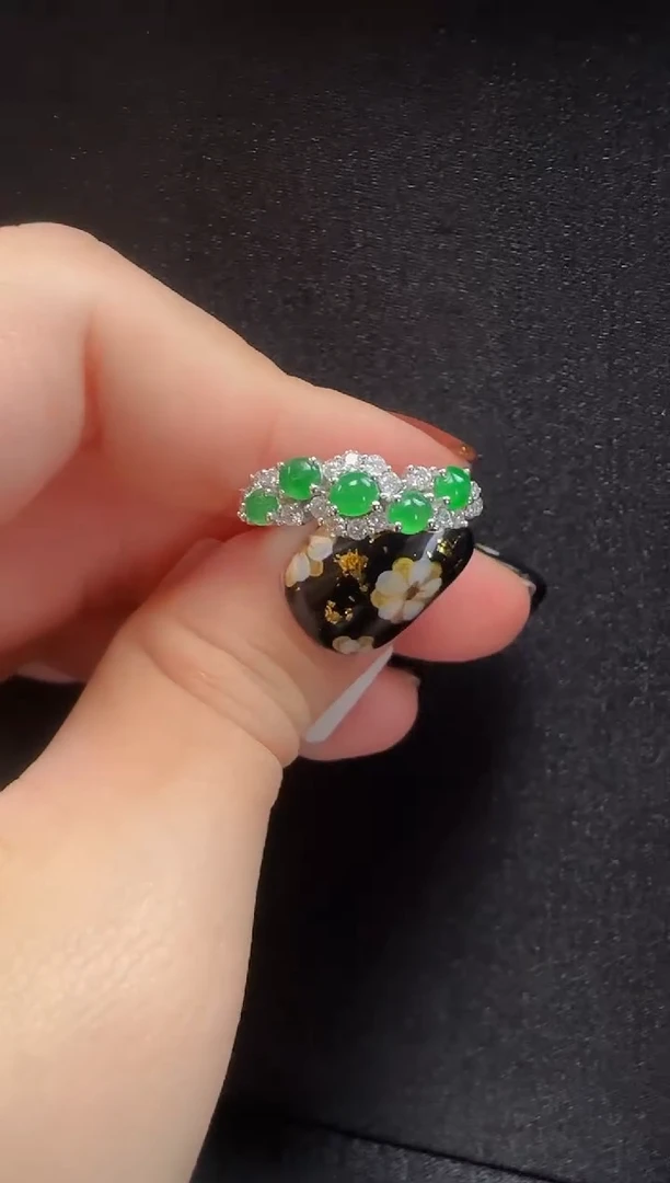 翡翠戒指18K金镶嵌004蛋面一枚