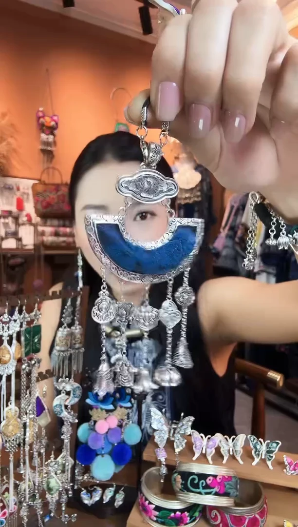 刺绣纯手工民族风吊坠