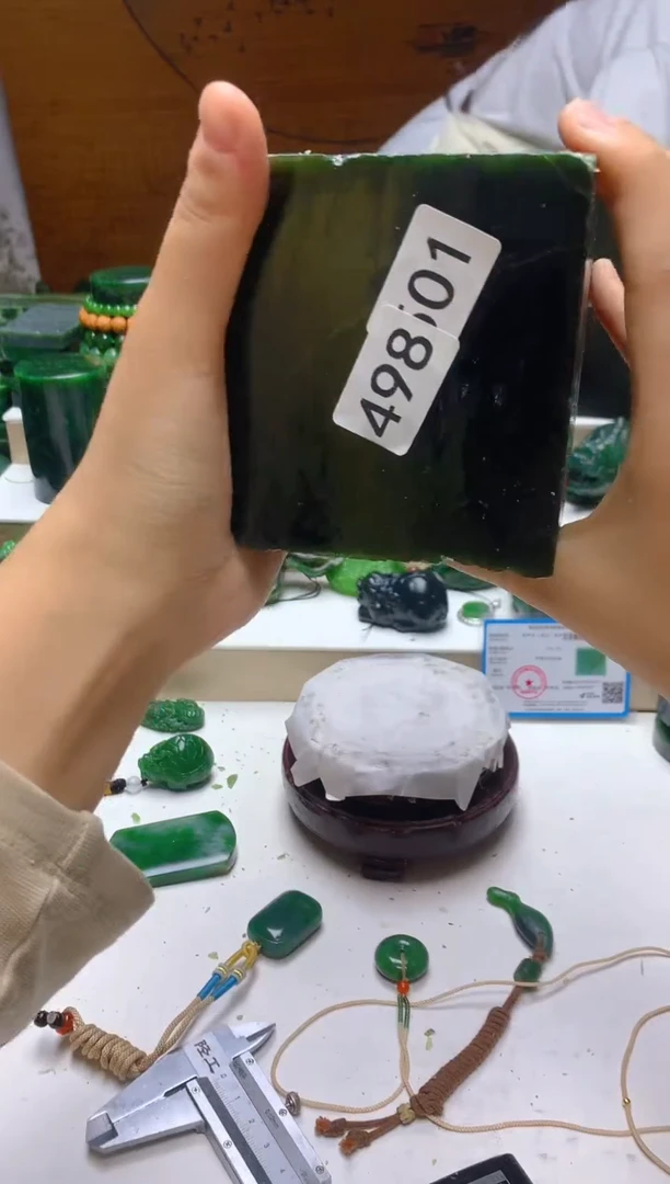 未镶嵌和田玉（碧玉）珠宝半成品0
