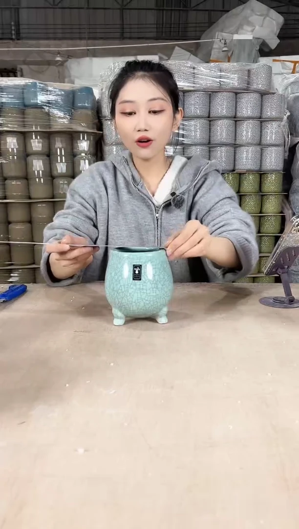 【闪购商品】陶瓷三脚裂纹浅绿11x14