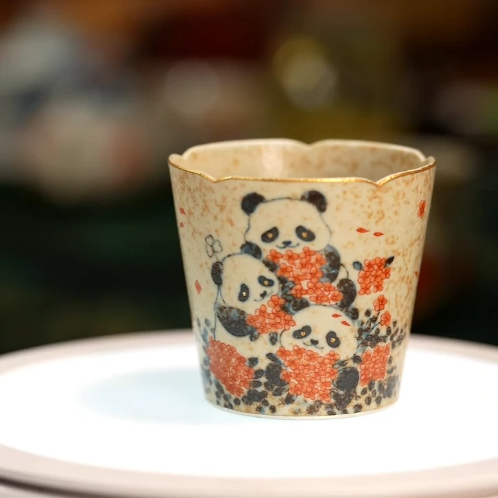 青时手绘三只熊猫花口可乐杯