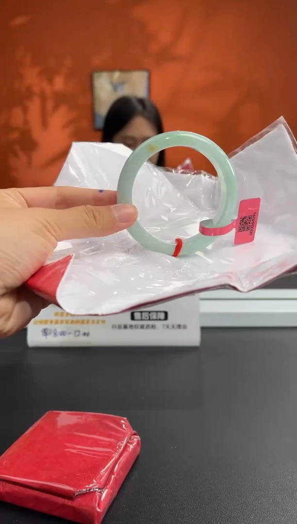 未镶嵌手镯翡翠8
