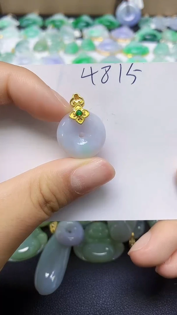 翡翠未镶嵌颈饰 天然缅甸翡翠A货