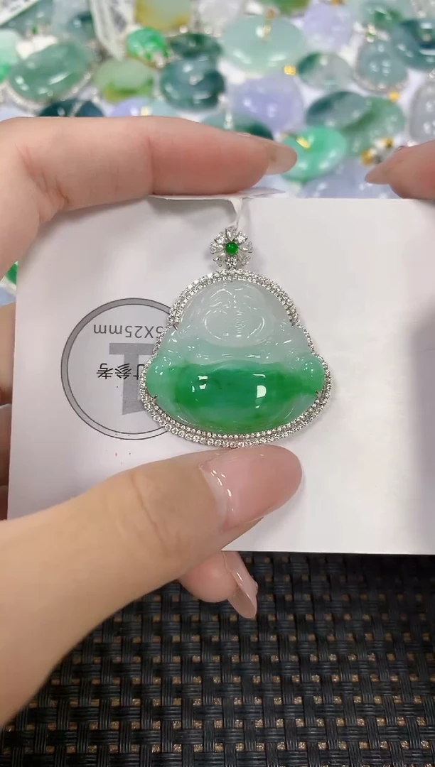 颈饰18K金镶嵌翡翠天然翡翠A货  百元以上9米证书费自理