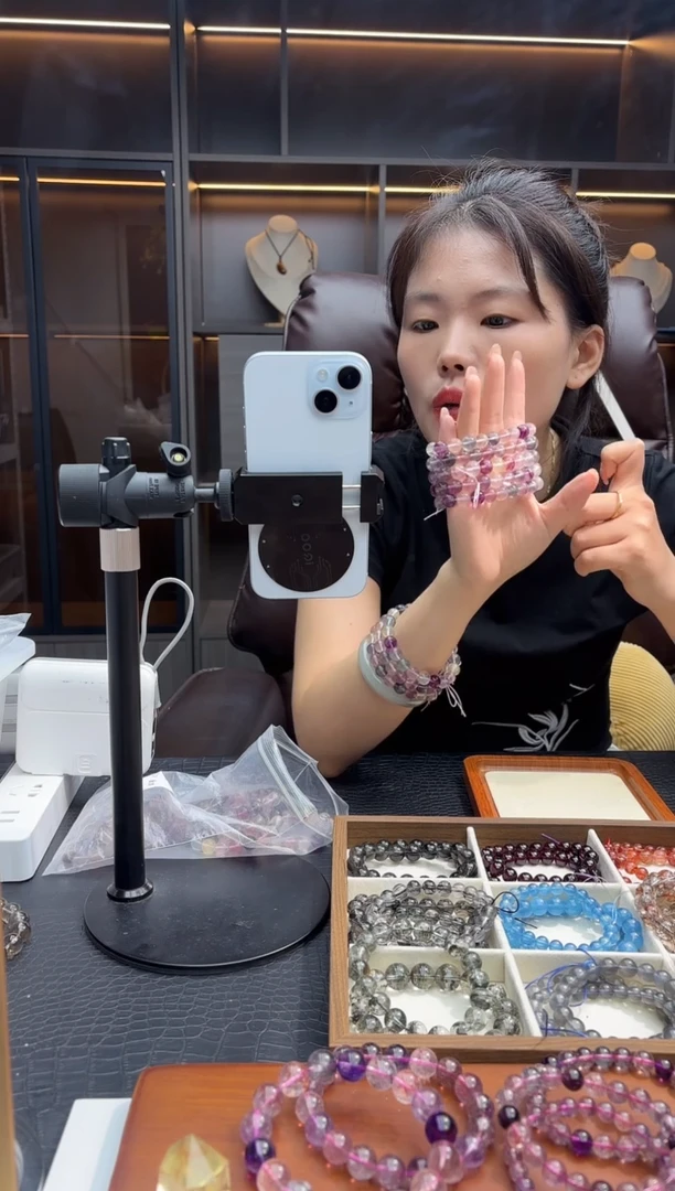 水晶手串未镶嵌彩萤石手串