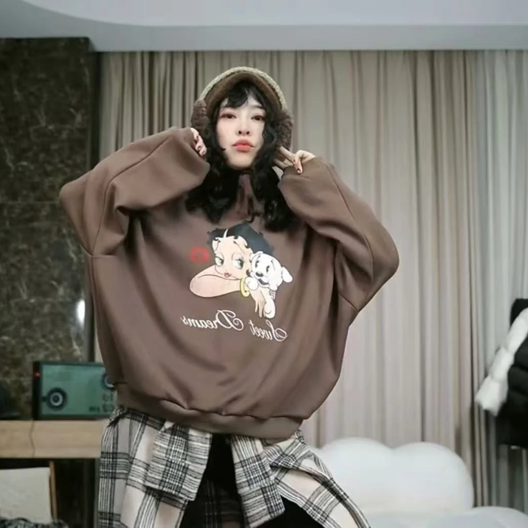 infobyfive冬季新款印花卡通宽松人头狗狗过年流行款卫衣2DL2801