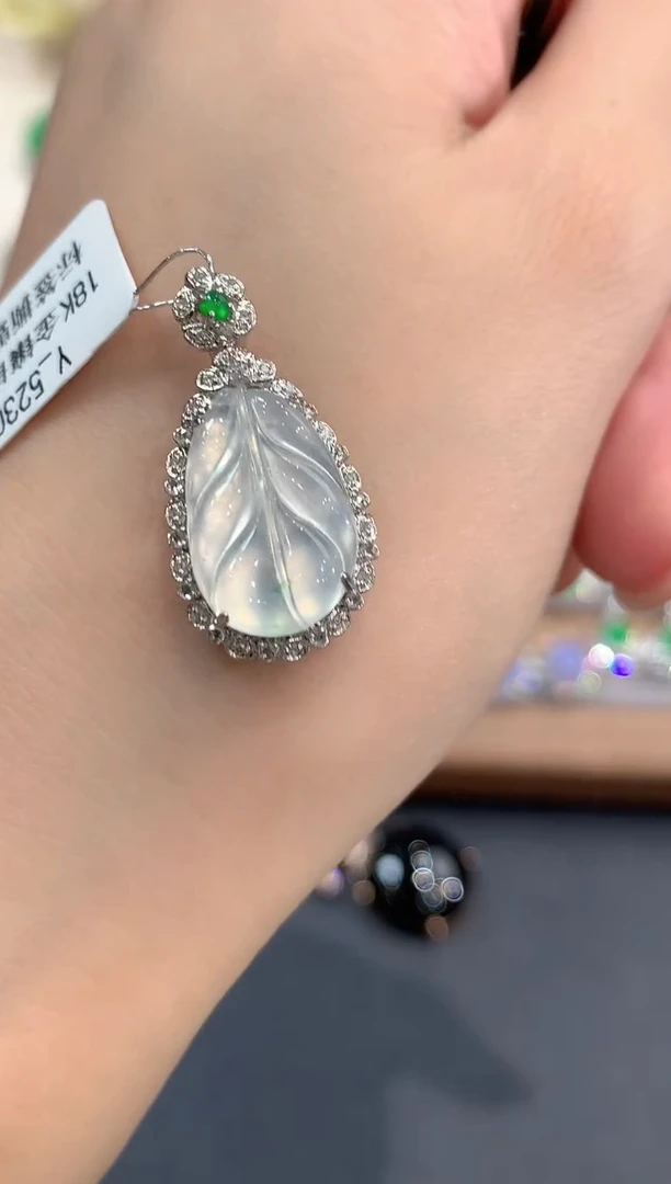 吊坠(不含链)18K金镶嵌翡翠a132