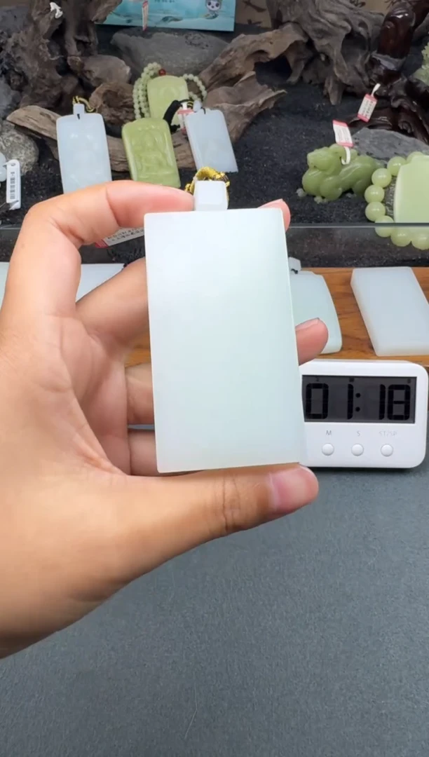 颈饰未镶嵌和田玉?****磊1