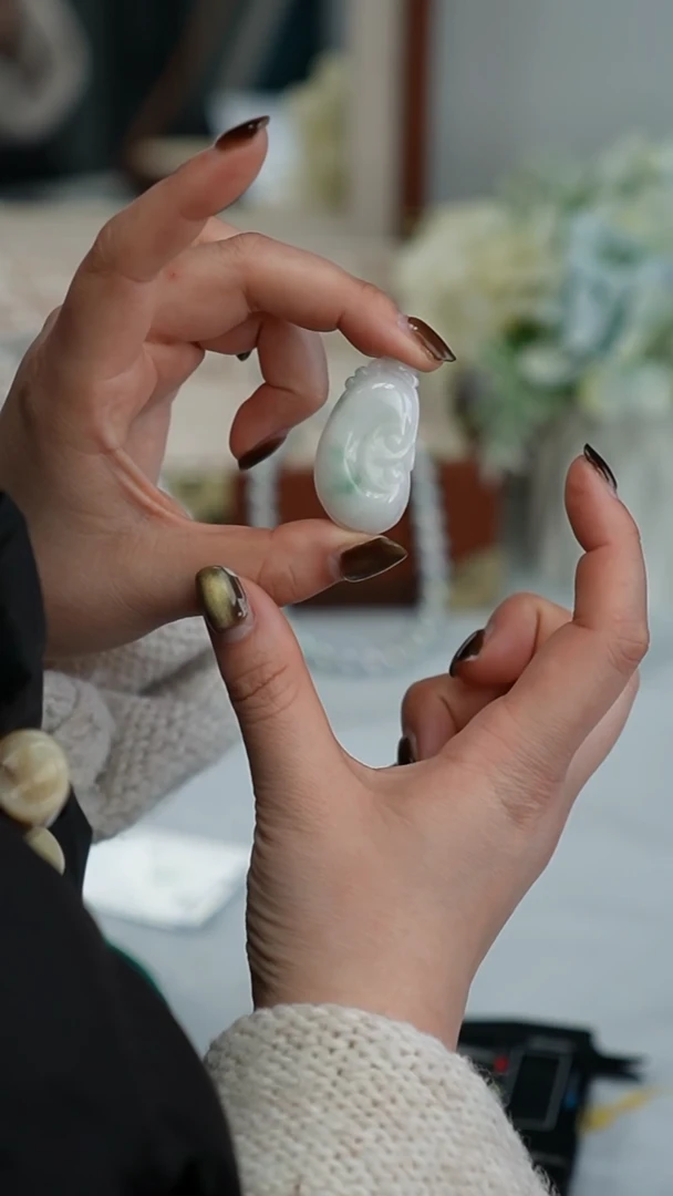 【闪购商品】翡翠吊坠(不含链)未镶嵌如意吊坠