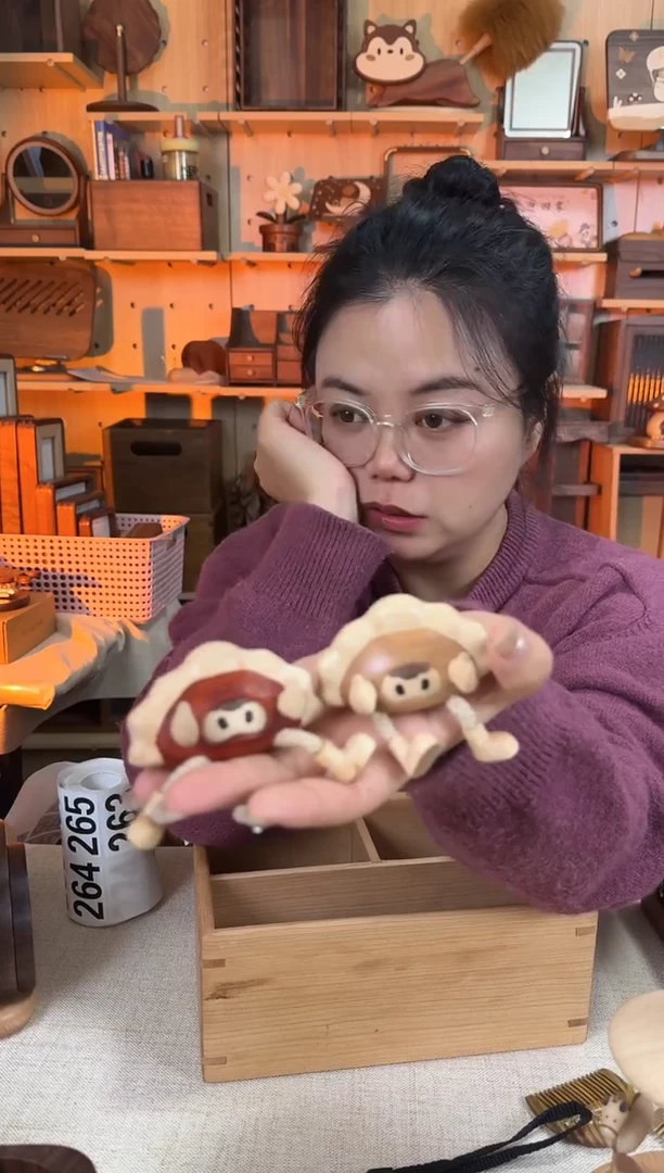 木樱桃木红花梨实木饺子人摆件