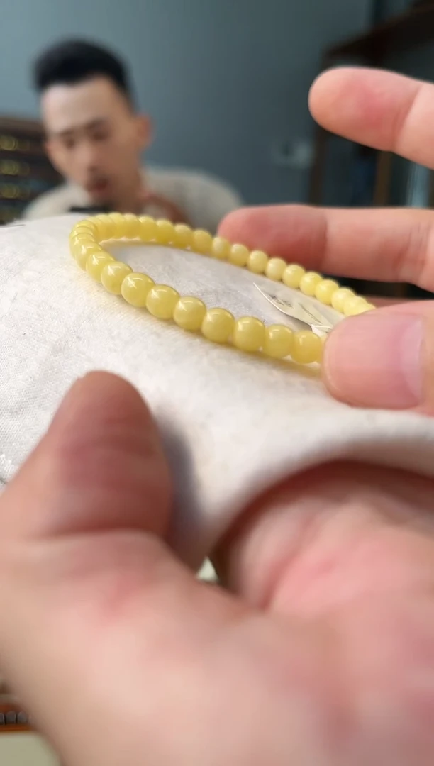 未镶嵌琥珀裸石琥珀蜜蜡（多样性发其一）h009