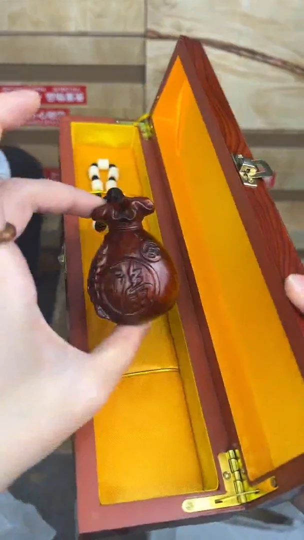 品茗文玩阁钱袋手把件链接@@YS984