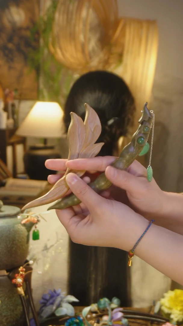 木原创设计绿豆角步摇加绿马蹄莲