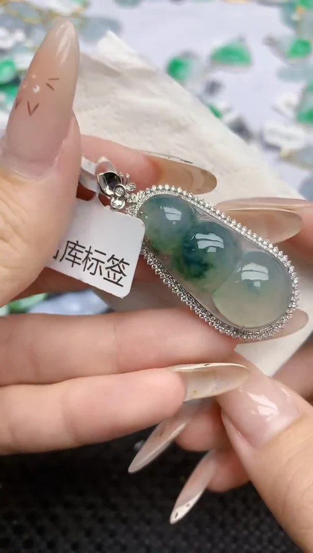 翡翠18K金镶嵌颈饰720   天然翡翠A货