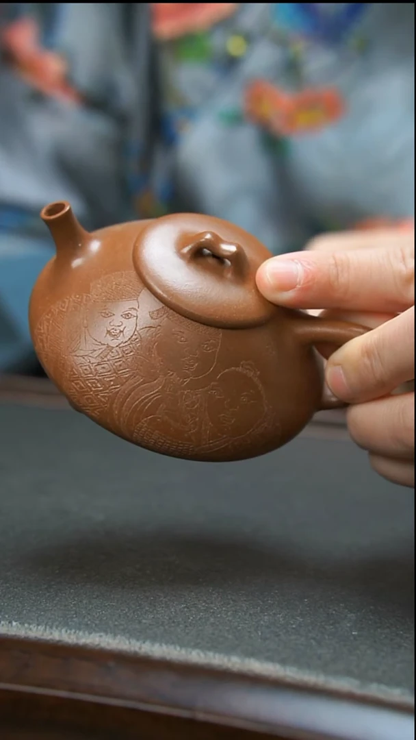 【闪购商品】紫砂茶壶刻绘人物黄降坡石瓢壶100cc左右