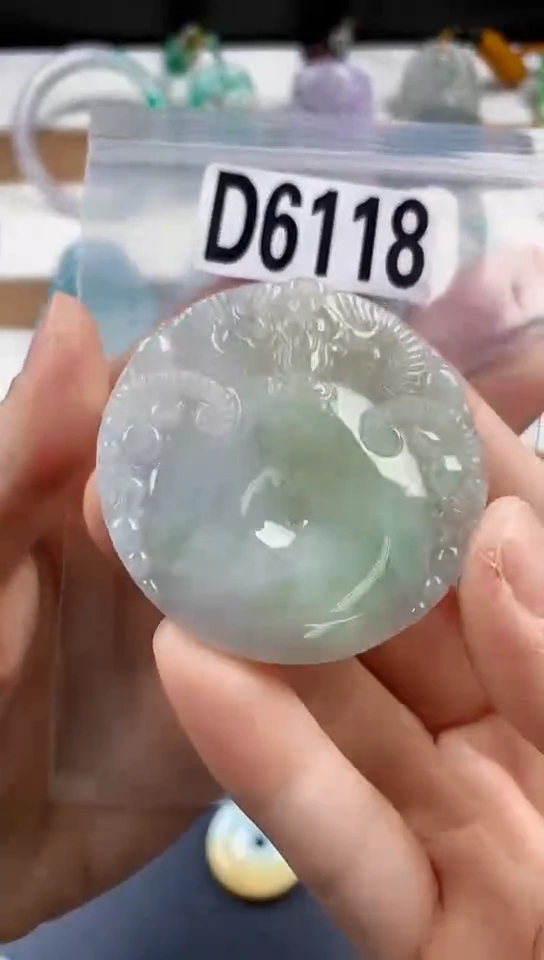 颈饰未镶嵌翡翠天然翡翠吊坠挂件