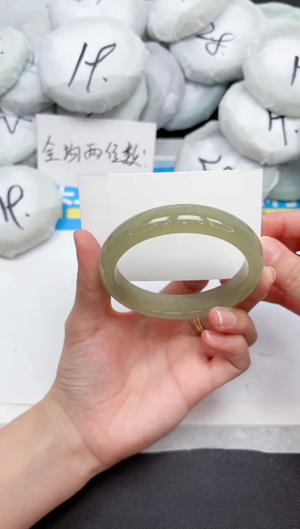 未镶嵌手镯石英质玉323-60.5