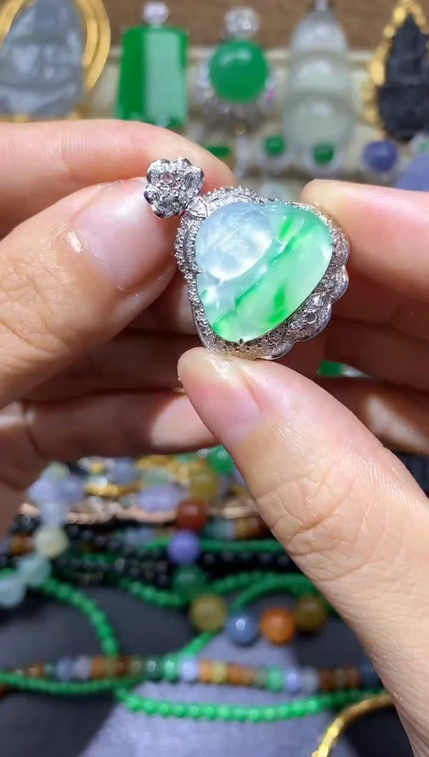 【闪购商品】翡翠颈饰18K金镶嵌600-中国好珍宝