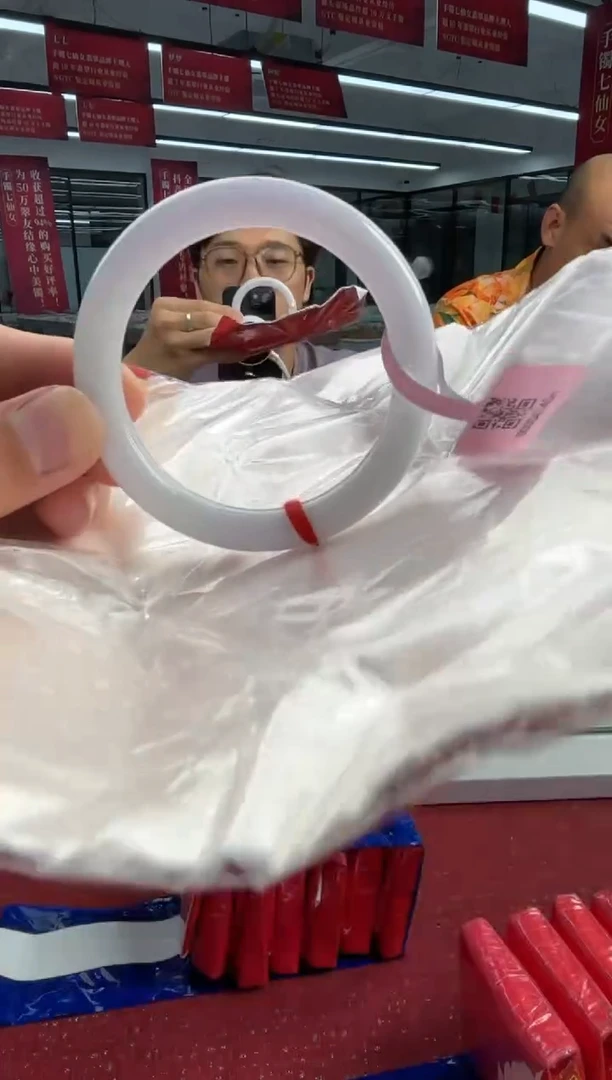 未镶嵌手镯（圆镯）翡翠翡翠手镯8