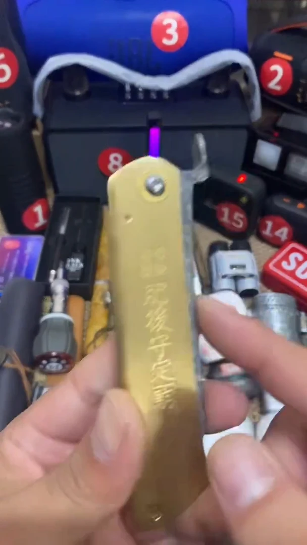 瓷片闪购商品 如图所示