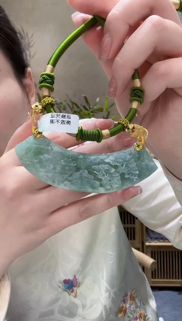【闪购商品】翡翠颈饰未镶嵌吊坠