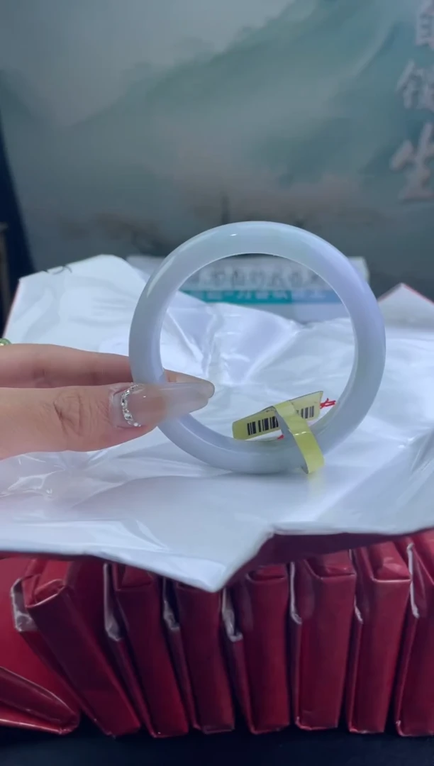 翡翠手镯未镶嵌11翡翠手镯