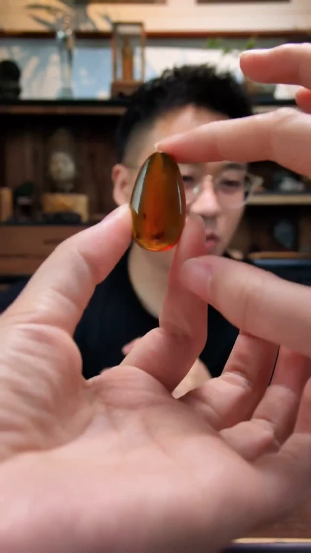 未镶嵌虫珀裸石虫珀水滴ZD