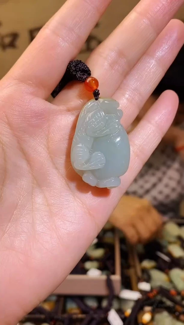 和田玉未镶嵌颈饰1