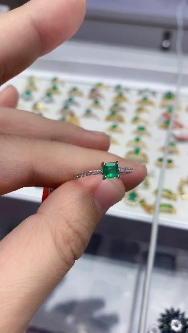 【闪购商品】祖母绿戒指银S925镶嵌.........