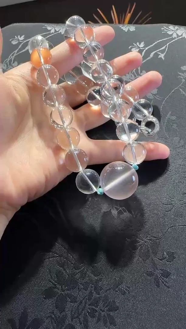 18K金镶嵌颈饰水晶珠宝原创直播间