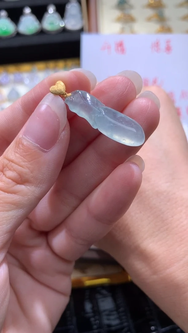 颈饰18K金镶嵌翡翠翡翠