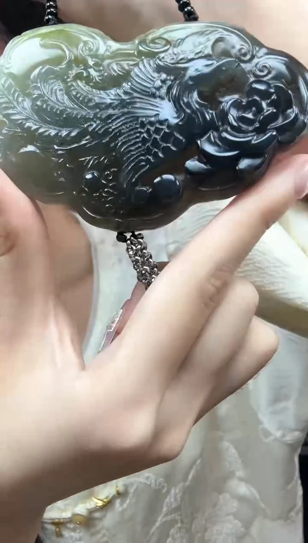 未镶嵌岫玉颈饰烟紫超大凤凰