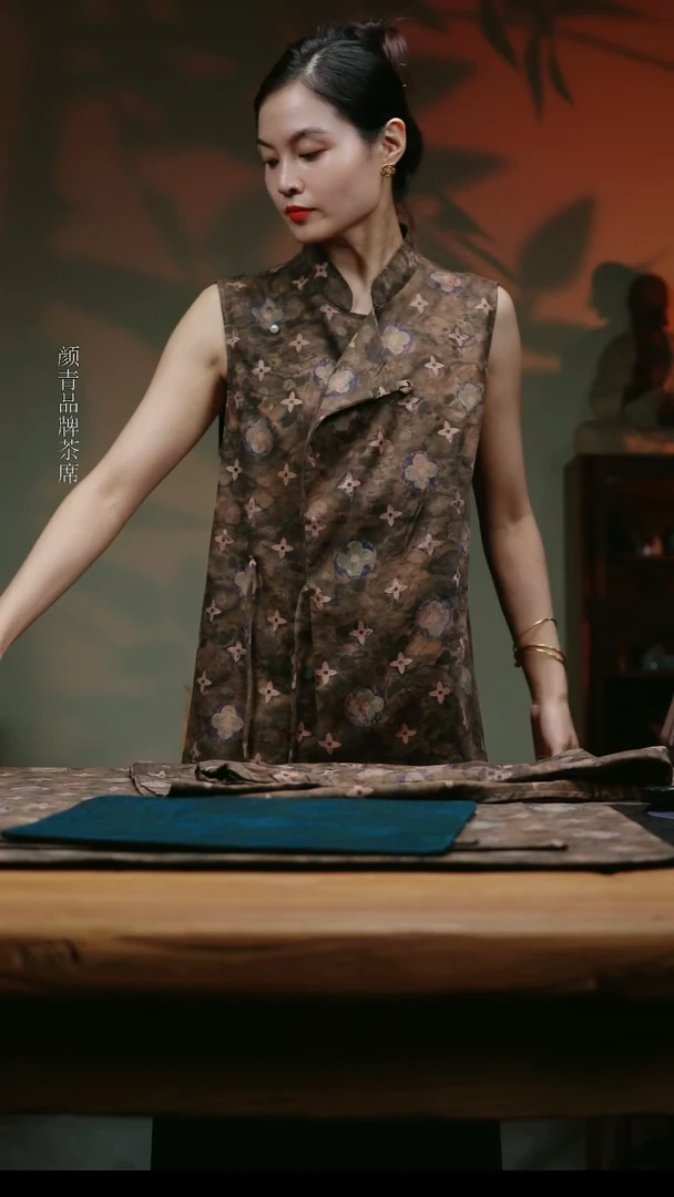 F***y别具一阁布艺尺寸马甲跟裙子一套，M码