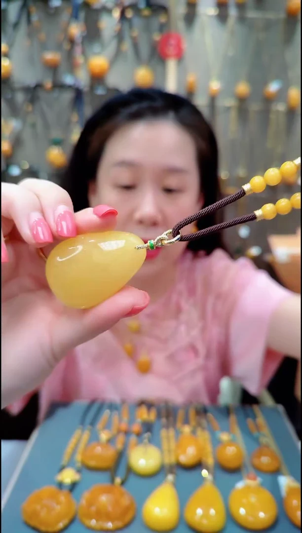 蜜蜡未镶嵌珠宝奇石﹣A025蜜蜡吊坠水滴