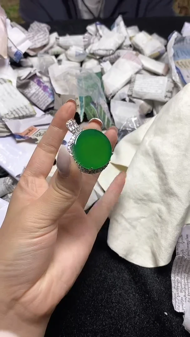 满色吊坠 所见即所得！