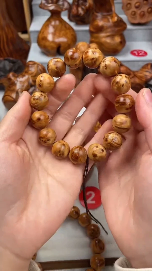 木小****脖太行崖柏陈化精品把件/雕刻件-鉴赏期48小时