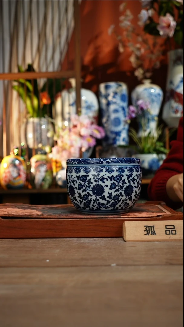 当代景德镇设计师釉下手绘陶瓷花瓶