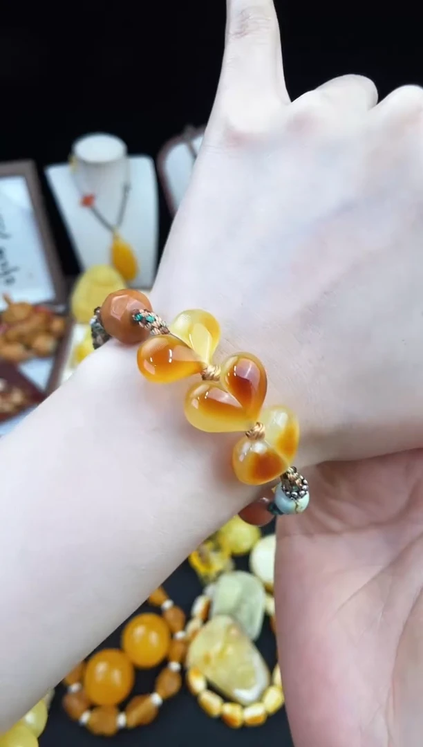 琥珀未镶嵌珠宝奇石柒月